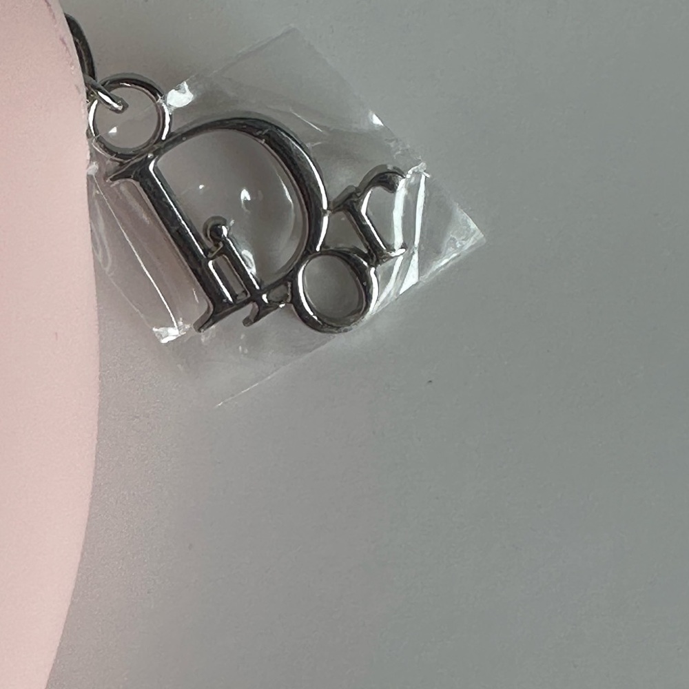 Dior - Picture 2 of 4